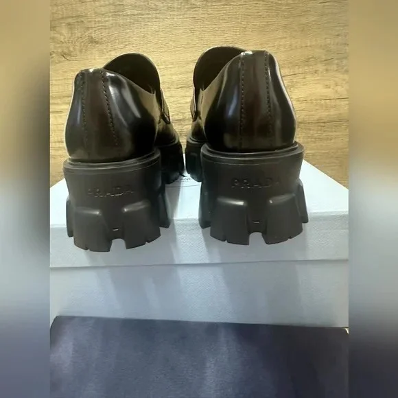 Prada Women's Black Loafers - Picture 6 of 6